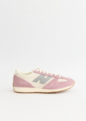 471 'Ice Wine' Sneakers