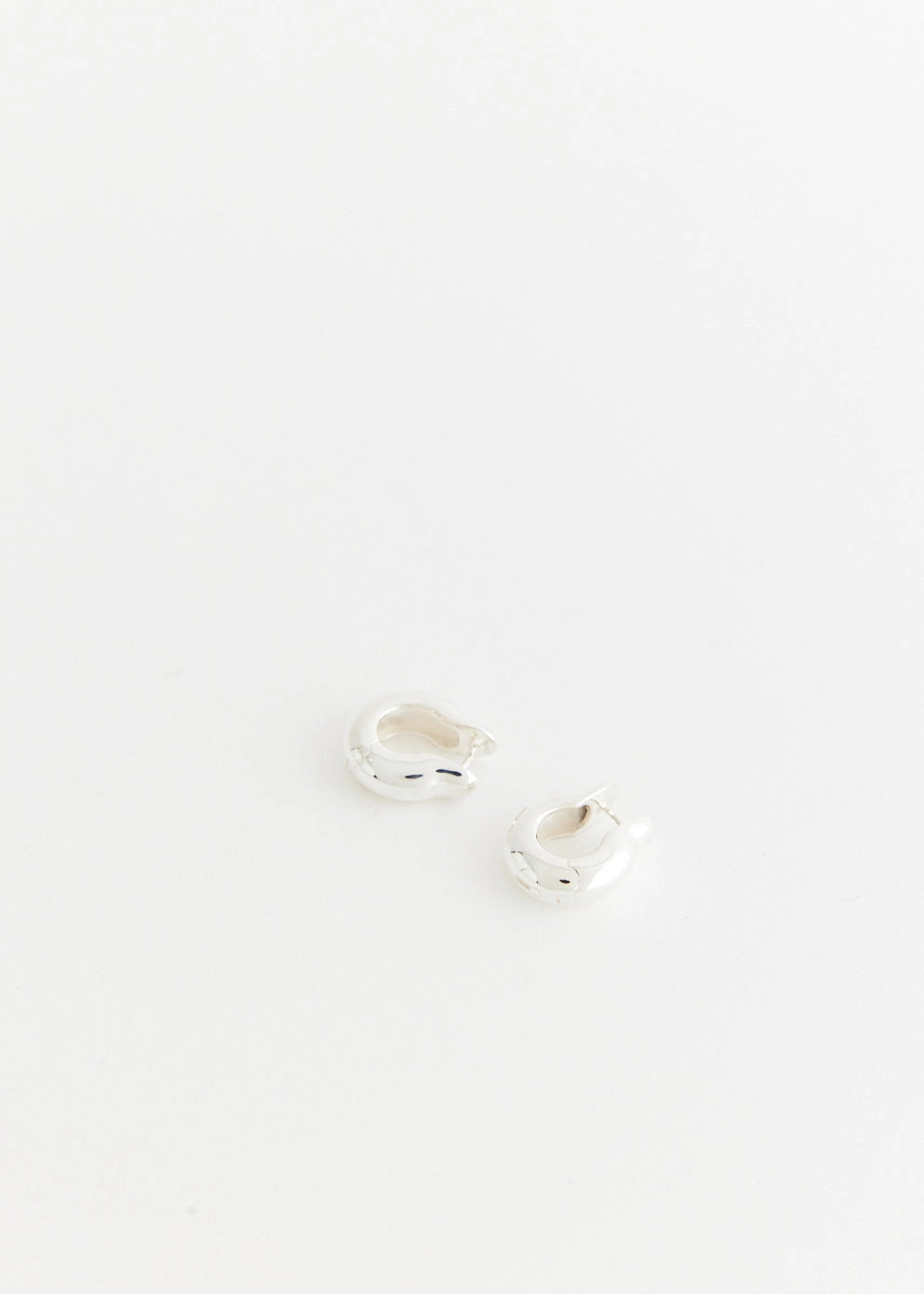 Ample Hinge Hoops