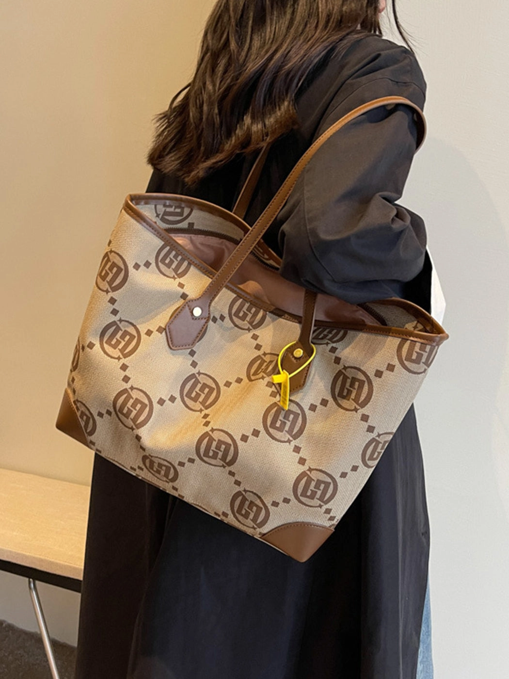 Fashionable Simple Printed Shoulder Hand Tote Bag