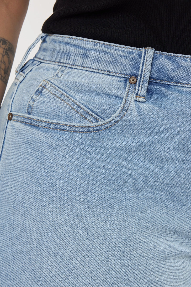 Imogen High Rise Mom Shorts (Plus Size)