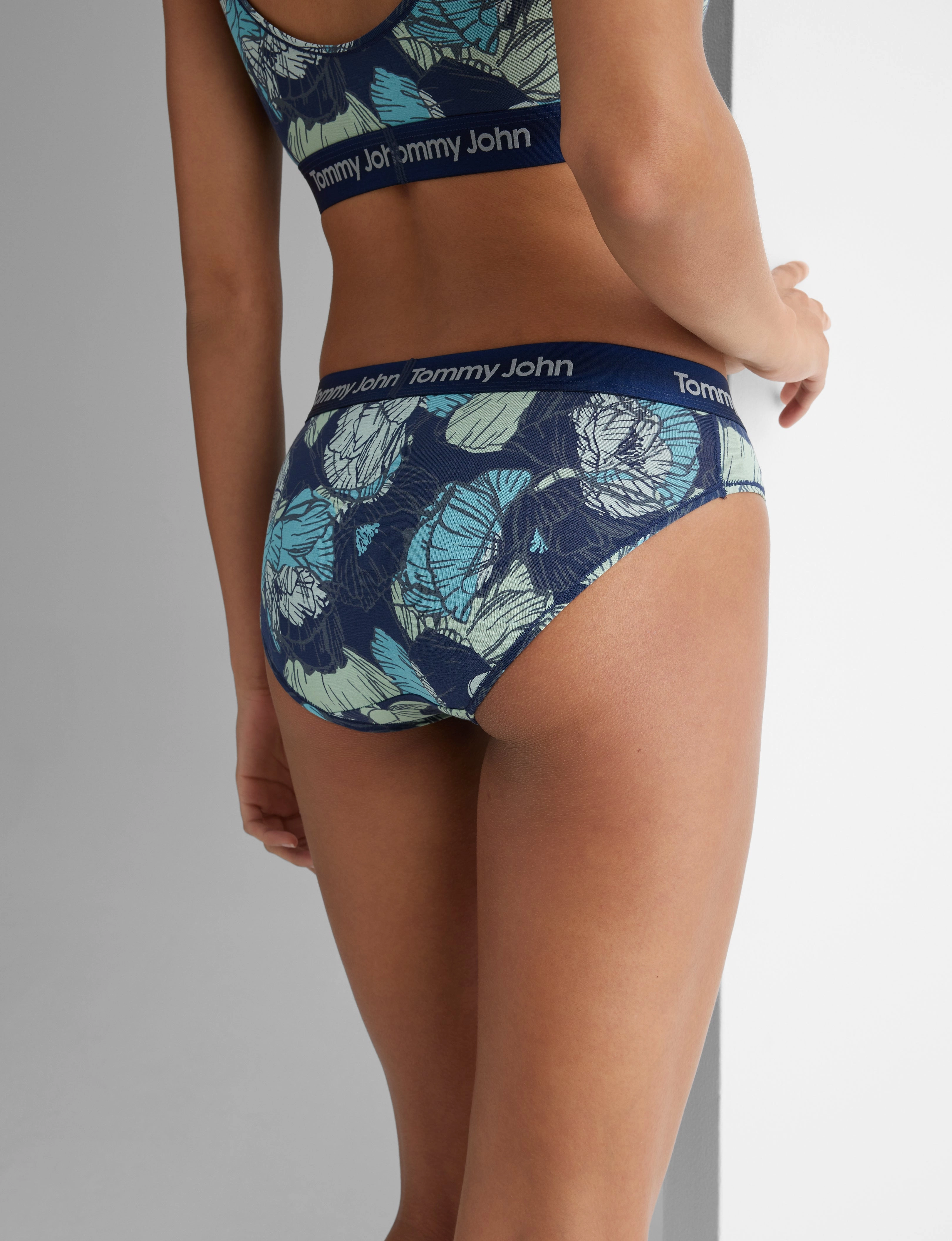 Second Skin Scoop Bralette & Brief Set