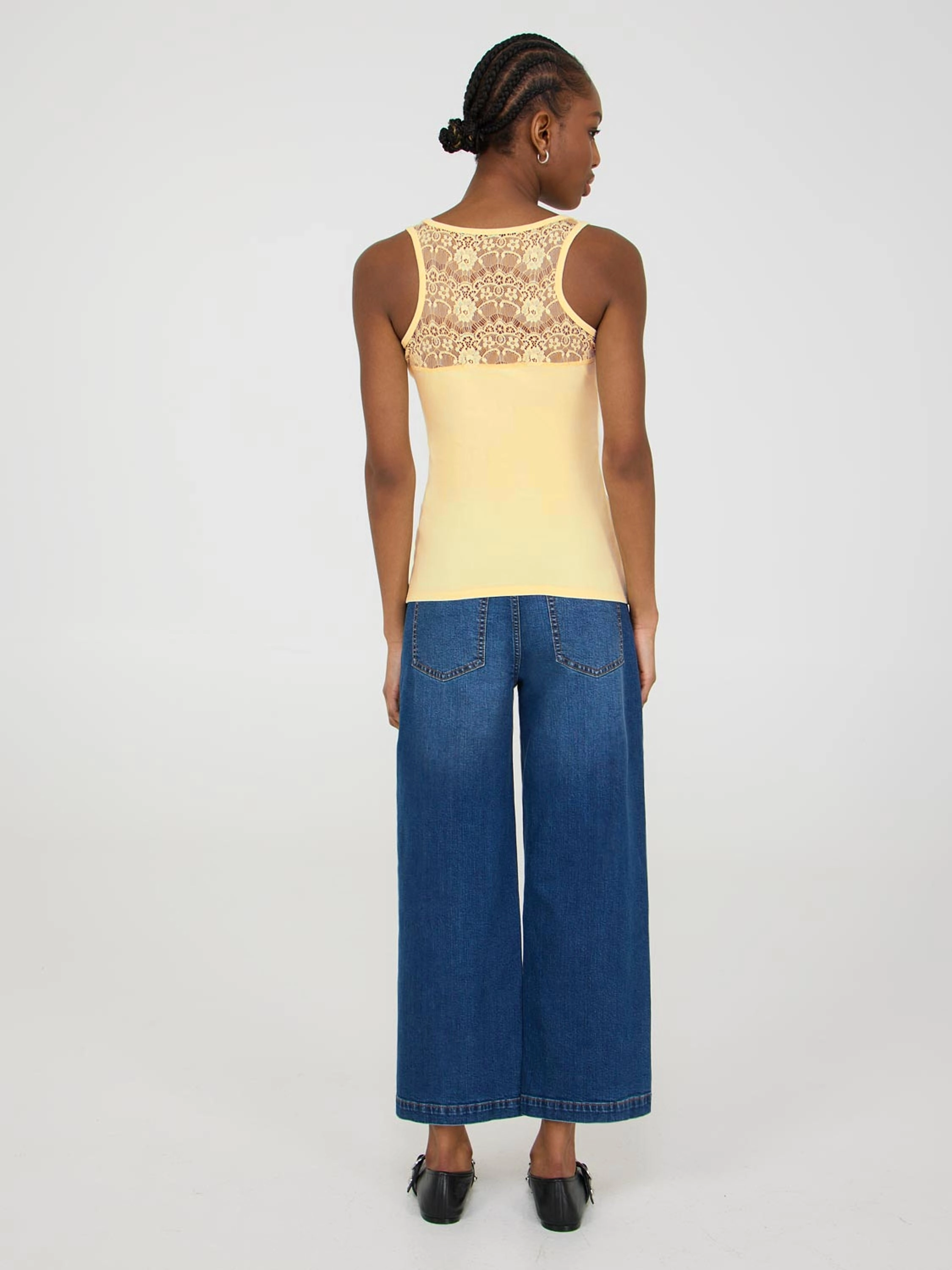 Sleeveless Lace Top