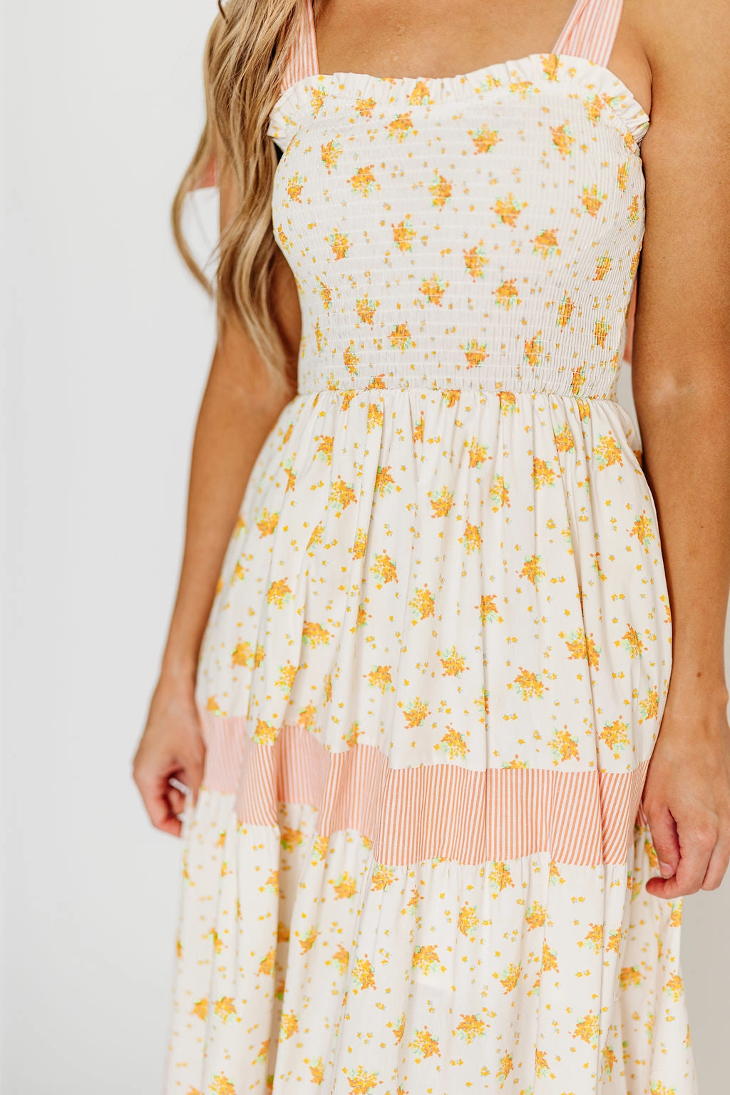 Vida Floral Maxi Dress in White/Orange